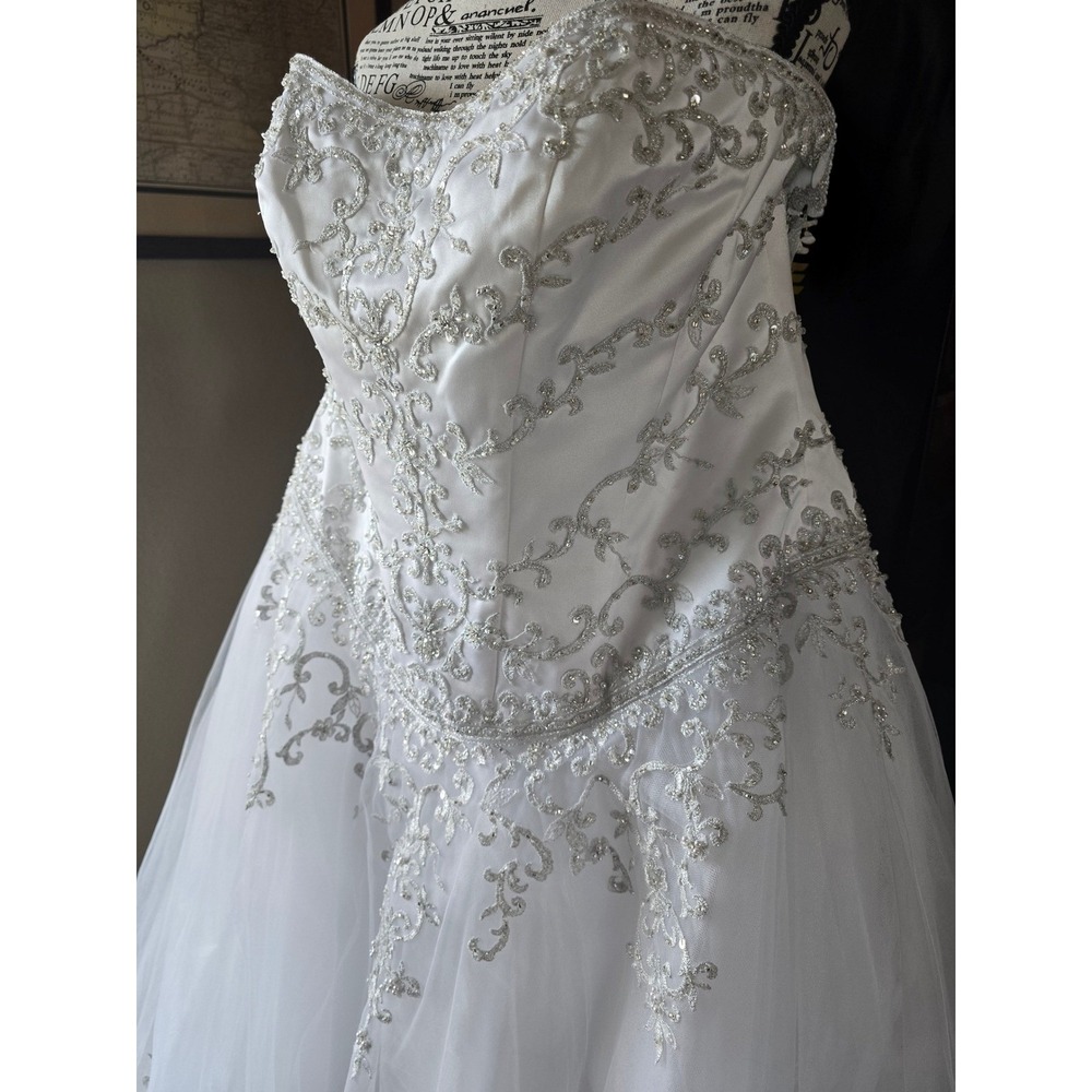 David's Bridal 9WG9927 20W Strapless Beaded Wedding Dress White Tulle A-Line NWT